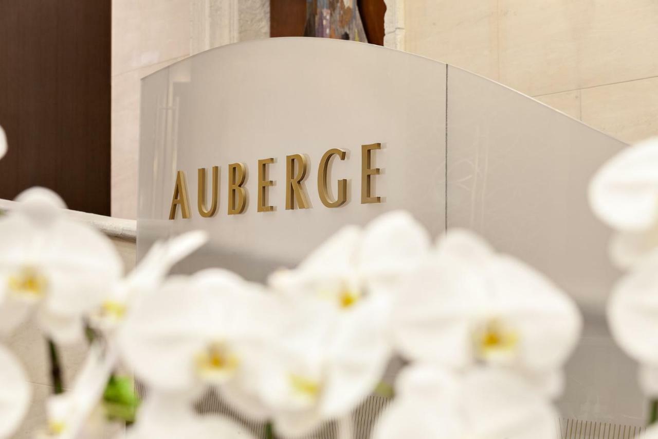 Auberge Vancouver Hotel Екстериор снимка